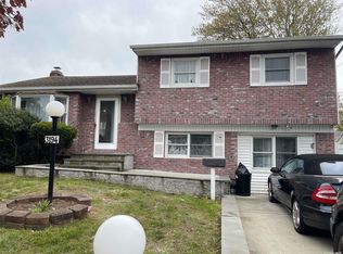 3194 Ilene Ln, Levittown, NY 11756