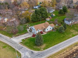 1412 1300th St, Lincoln, IL 62656