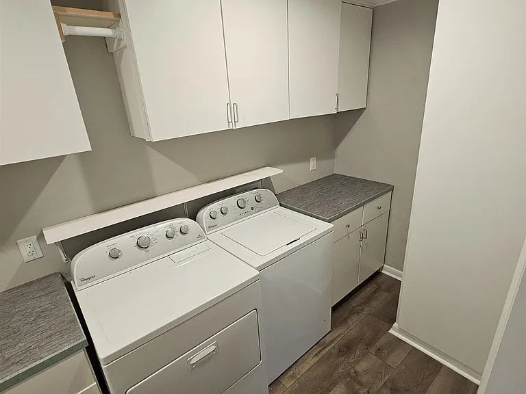 709 N Buchanan St — Photo 14
