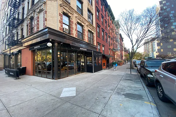 Rented by Douglas Elliman | media 21