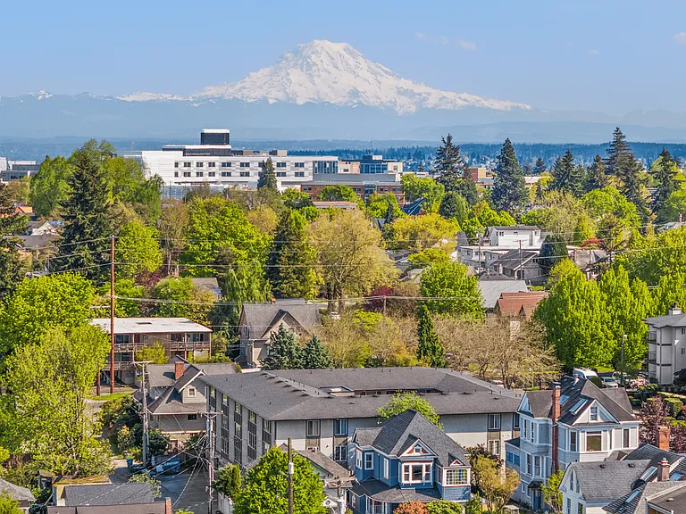 Enjoy beautiful Tacoma views with Mount Rainier standing tall in the distance.