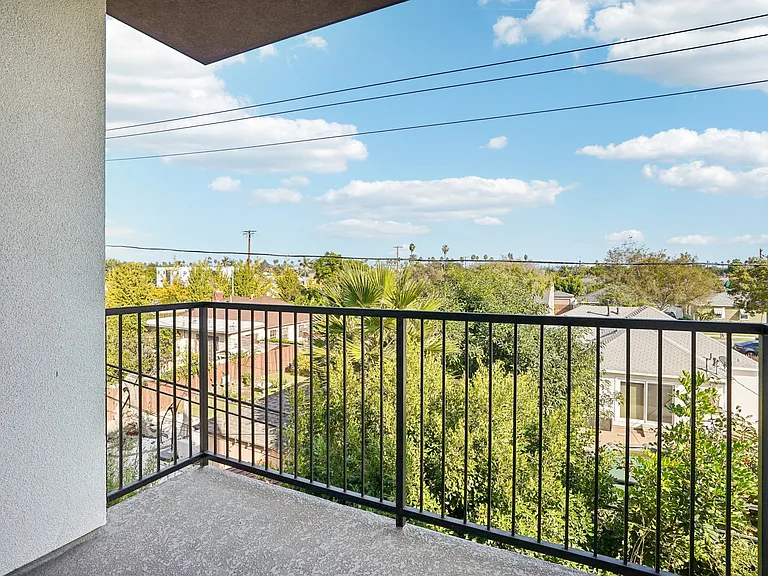 The Peake Apartments — Photo 29