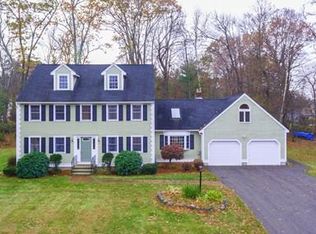 9 Crest Dr, Westford, MA 01886