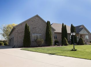 36695 Elizabeth Ln #29, New Boston, MI 48164