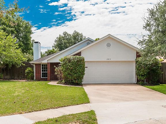 2nd image of 2812 Country Villa Cir