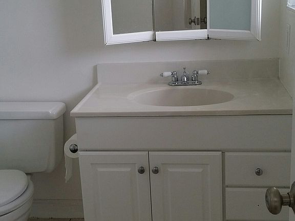 5th image of 22766 Vermont St APT 201