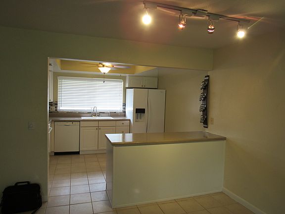 5th image of 9529 86th Ave #9529