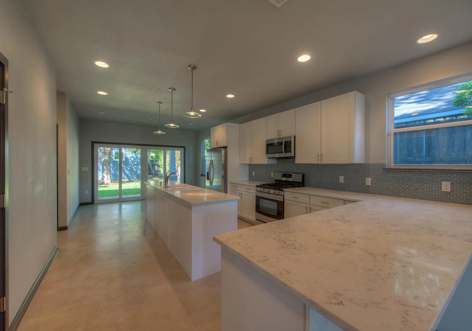 3704 Harmon Ave — Photo 4