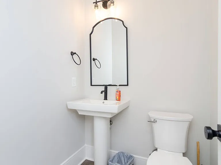 902 2nd St S #2 — Photo 7