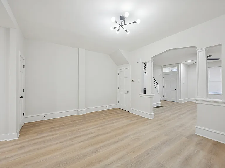 254 W Zeralda St — Photo 7