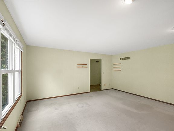 5th image of 881 Buchholz Dr