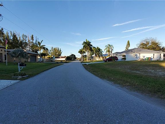 5th image of 2727 SW 2nd Pl