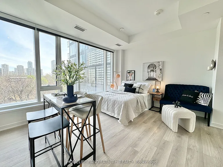 3 Gloucester St #610 — Photo 5