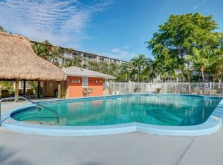 4800 Hillcrest Ln APT 202, Hollywood, FL 33021