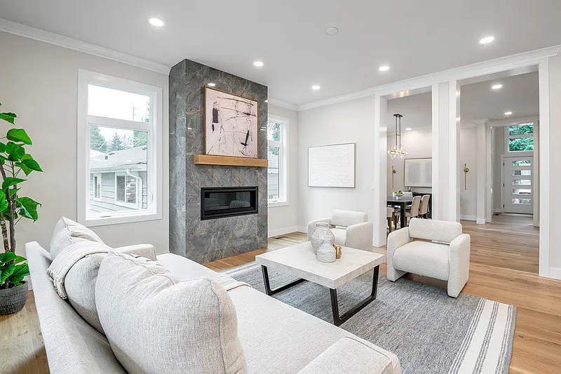5 bed, 4.0 bath, 4326 sqft, $9,500 — Photo 4
