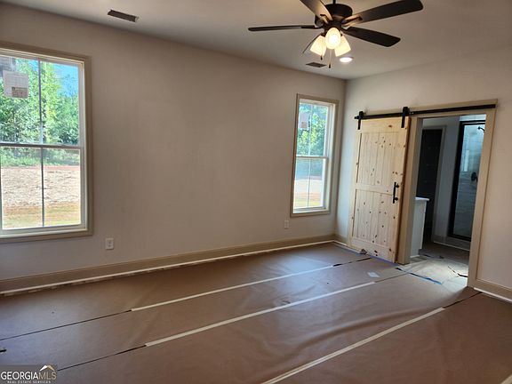 5th image of 644 Shelnut Rd