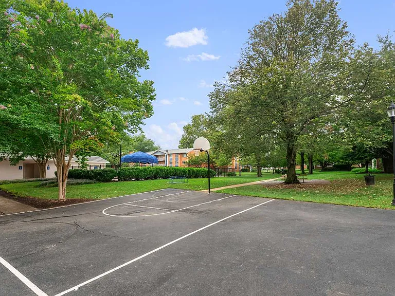 Arrowood Parc — Photo 18