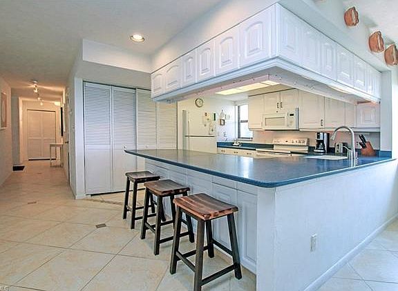 4th image of 1785 Middle Gulf Dr Unit B301