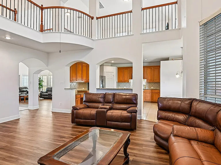 6006 Shadywood Ln — Photo 7