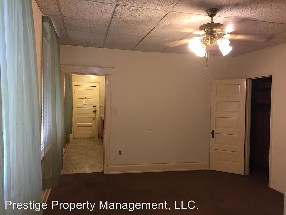 2nd image of 2247 Flora St APT 2B