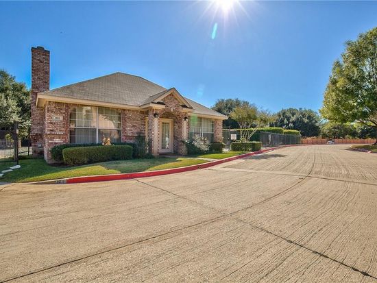 900 Palomino Dr, Euless, TX 76039 | Zillow