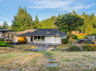 2704 107th Ave NE, Bellevue, WA 98004