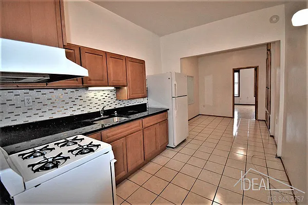 Rented by Ideal Properties Group | media 15