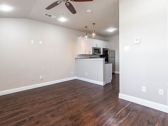 4th image of 1328 Underwood St APT 202