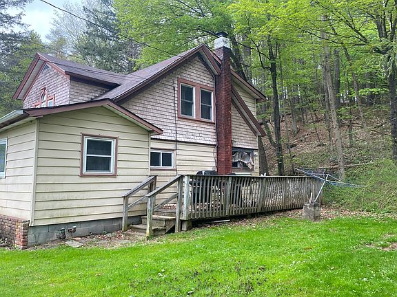 2nd image of 26 Wrights St #24