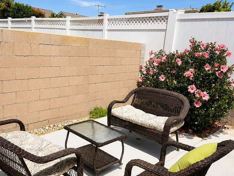 18410 Gifford St — Photo 21
