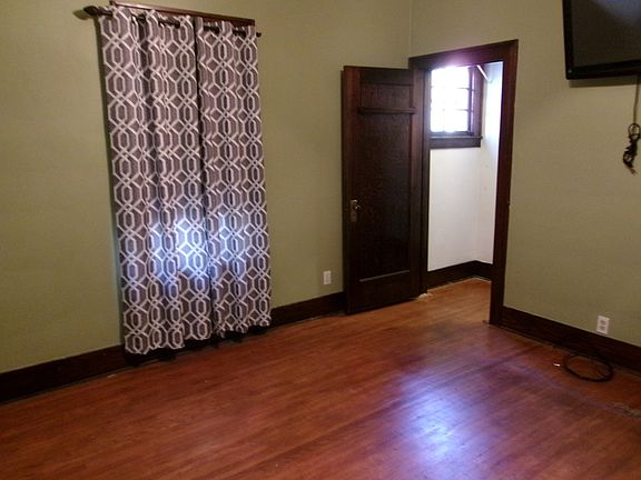 5th image of 1617 Illinois St