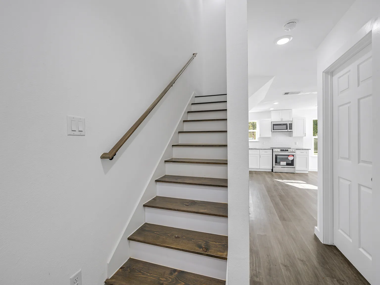 3 bed, 2.5 bath, 1150 sqft, $1,775 — Photo 4