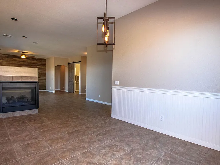 4083 N Pembroke St — Photo 10