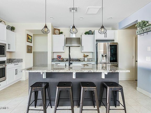 5th image of 18188 W FULTON Street
