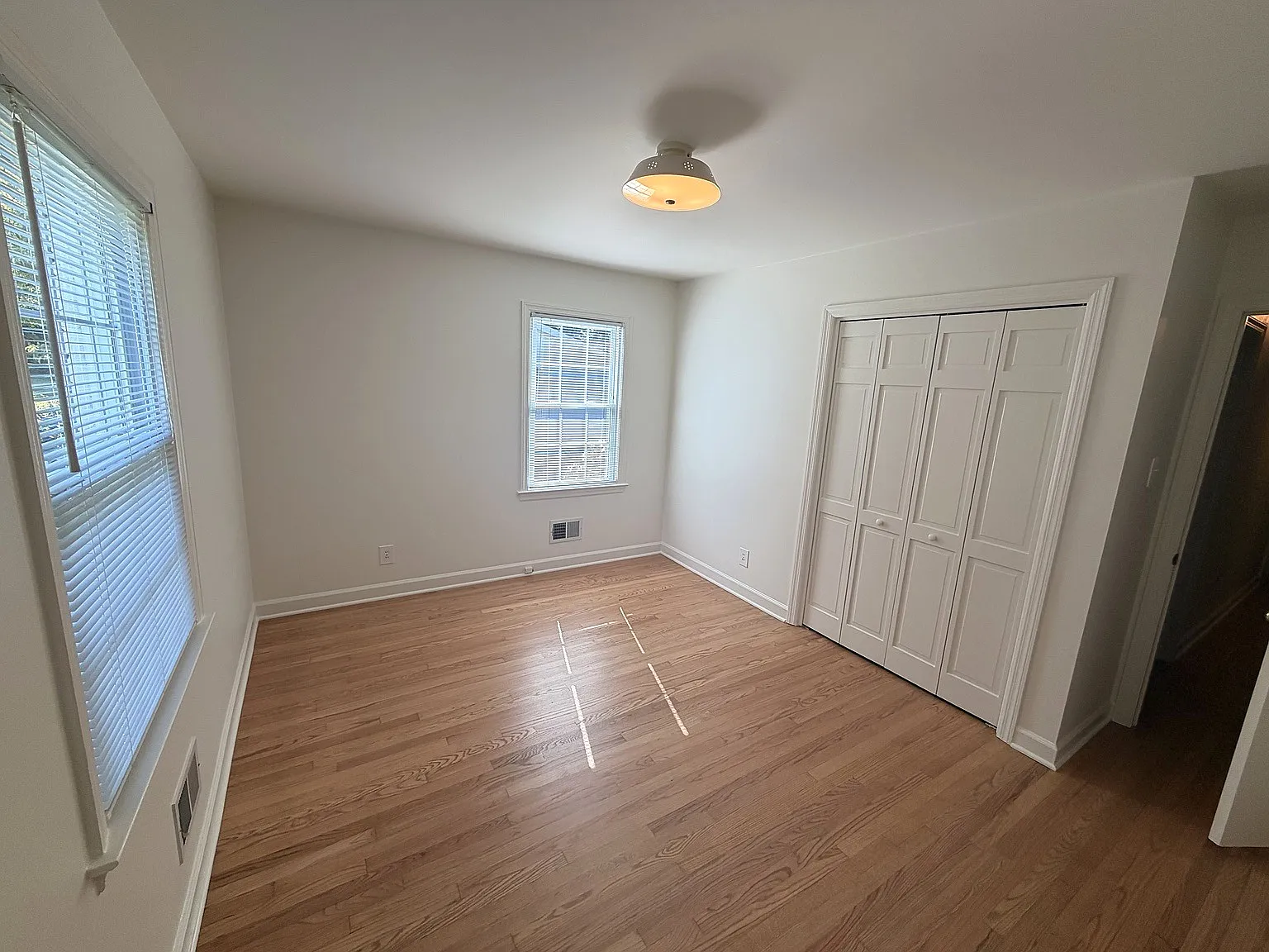 3 bed, 1400 sqft, $3,800 — Photo 3