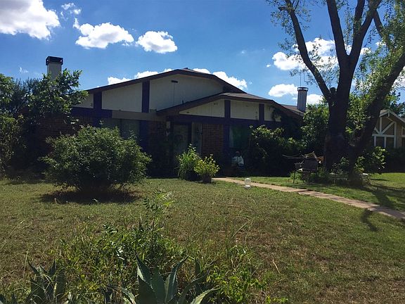 2nd image of 1804 Angelina Dr