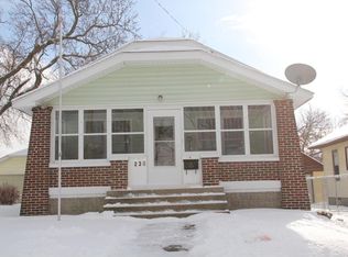 230 Elmwood St NE, Grand Rapids, MI 49505