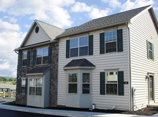 13 Shady Tree Ct, York, PA 17402