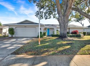 10627 Yunker Dr, Largo, FL 33774
