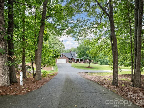 2nd image of 715 Orphanage Rd