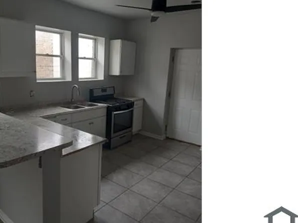 708 W 111th St #2N, Chicago, IL 60628