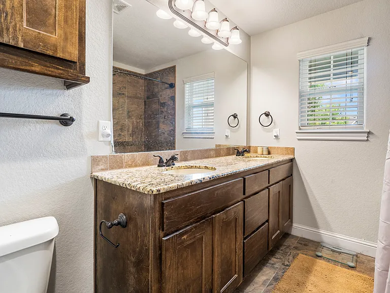 4263 W Marlowe Ln — Photo 14