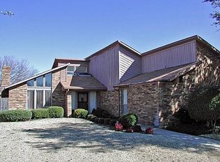 2213 Roundrock Dr, Carrollton, TX 75007