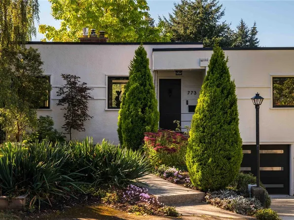 773 Middleton St, Saanich, BC V9A 2E1