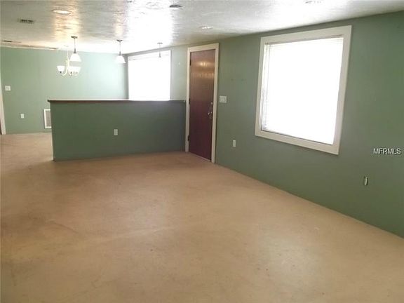 3rd image of 3417 Hoover Dr