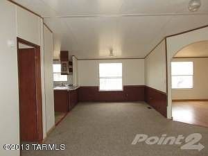 022-189804 dining room 2