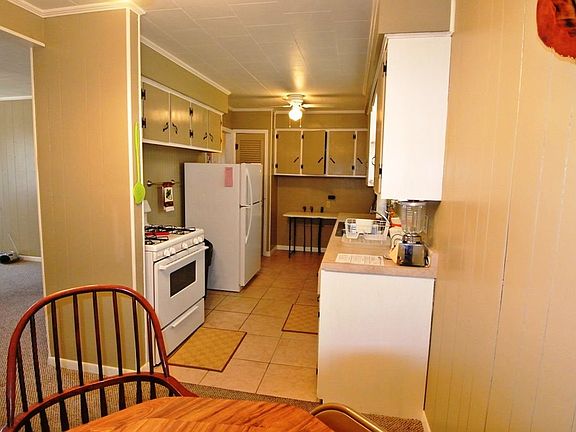 3rd image of 126 County Road 309
