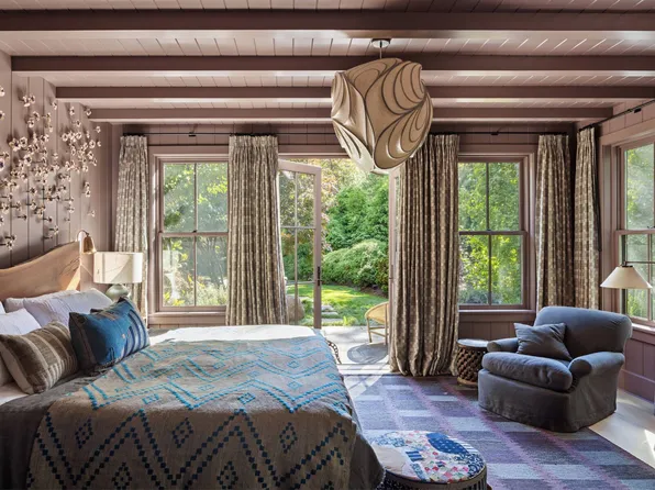 104 Two Holes Water Rd, East Hampton, NY 11937