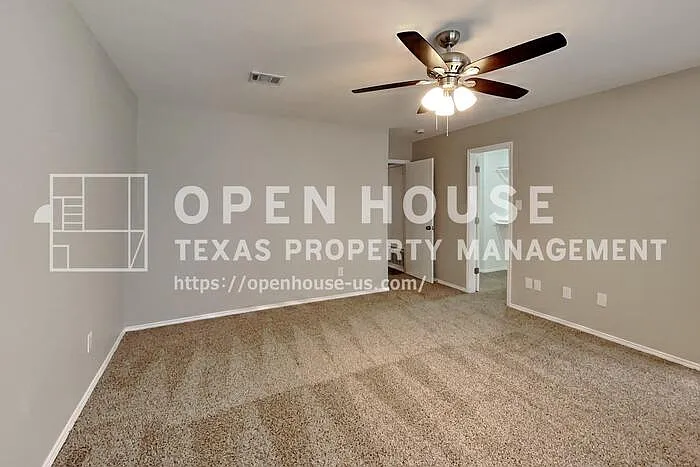 1016 Silver Spur Ln — Photo 9