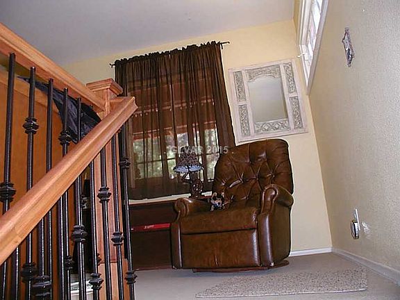 4th image of 4530 Aspen Ave